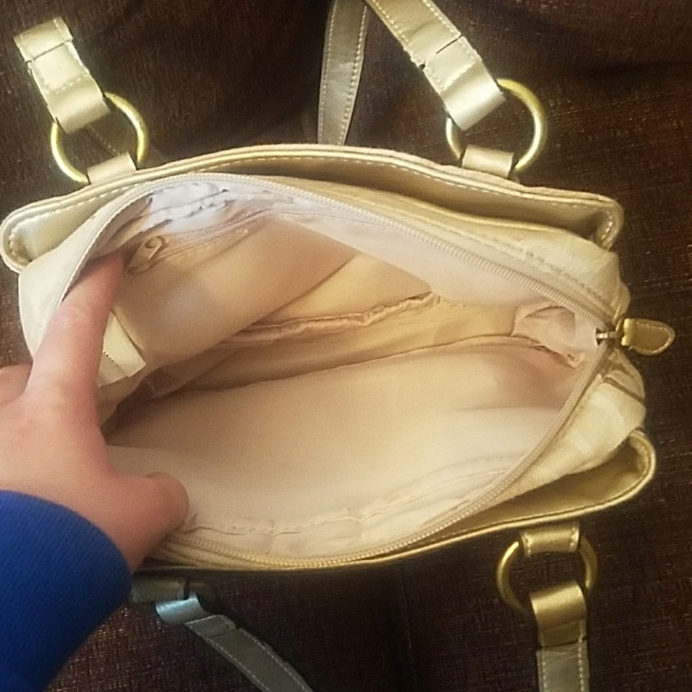 Purse - Picture 2 of 8
